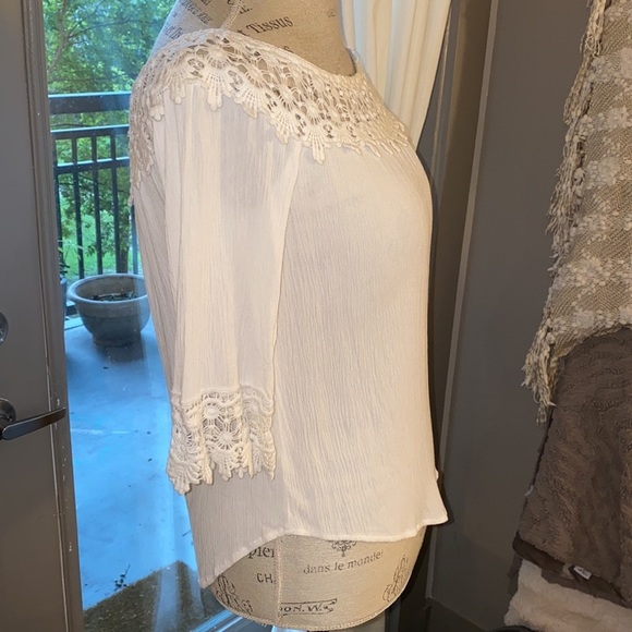 Jolt Ivory white lace rayon shirt cute top Small​ - Picture 3 of 6